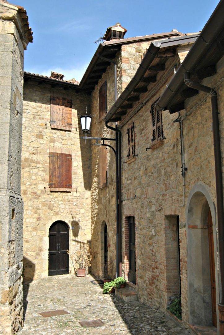 Il borgo medievale di Vigoleno in Emilia Romagna